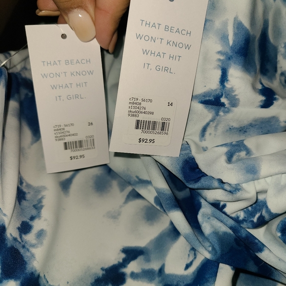 Plus size high neck tye dye swim - Picture 3 of 3